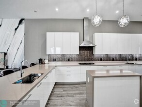 Building Photo - 5742 Brookfield Cir