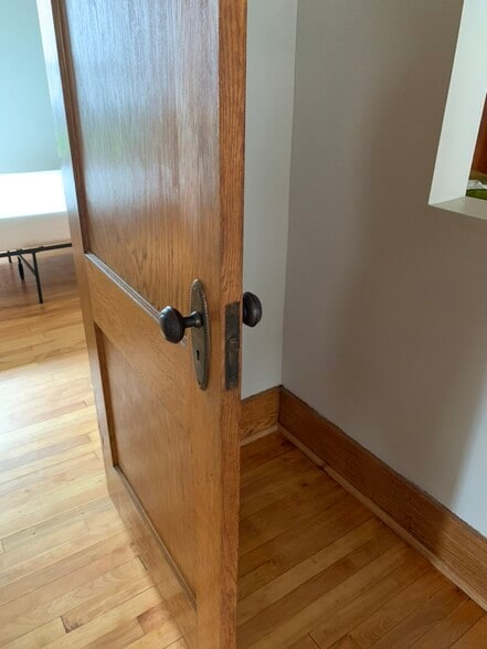 Building Photo - 144 Forest Hill Dr