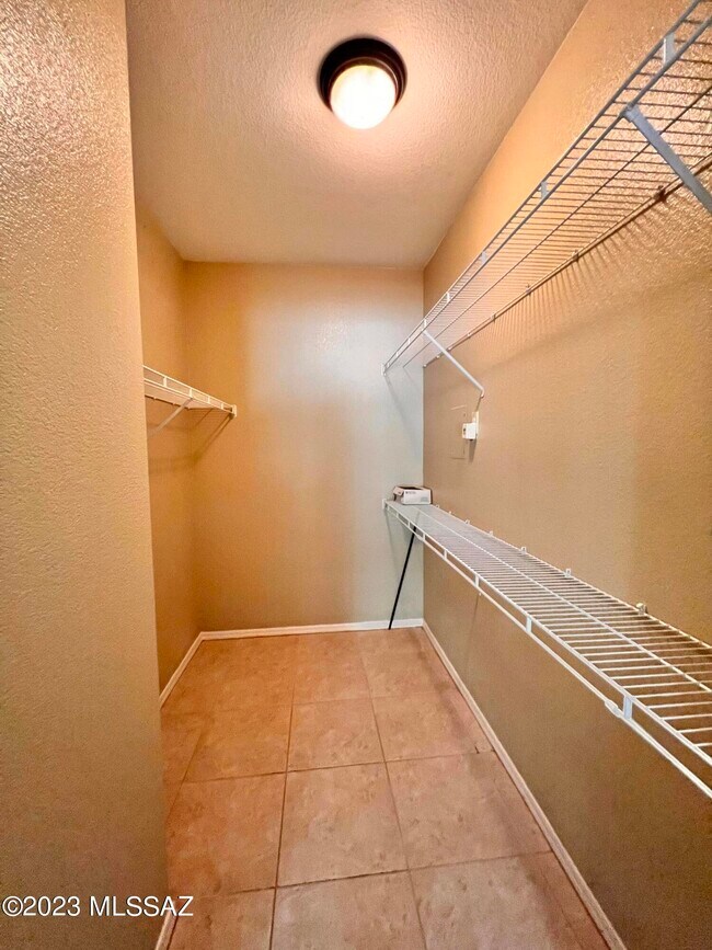 Building Photo - 1500 E Pusch Wilderness Dr