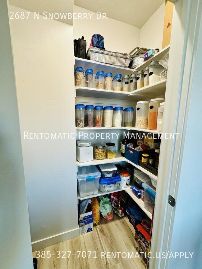 Building Photo - 2687 N Snowberry Dr