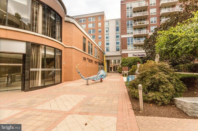 Building Photo - 155 Potomac Passage