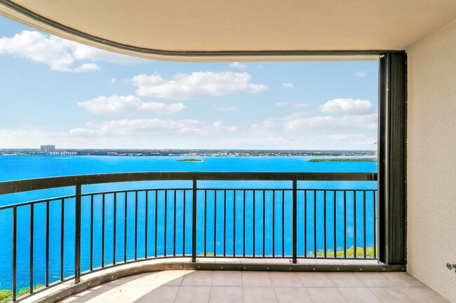 Building Photo - 5380 N Ocean Dr