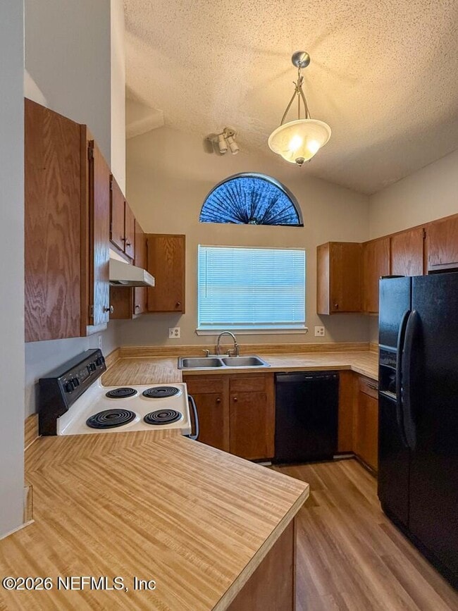 Building Photo - 1261 Montecello Dr