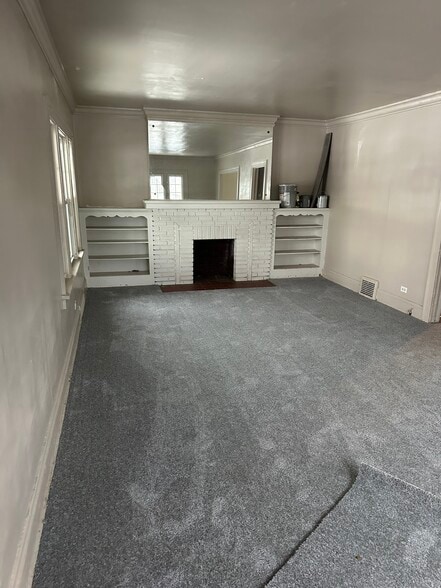 Building Photo - 2087 Goodnor Rd