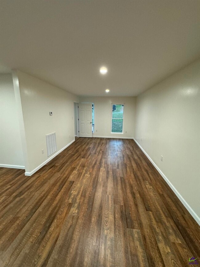Building Photo - 104 Acorn Ridge Ct