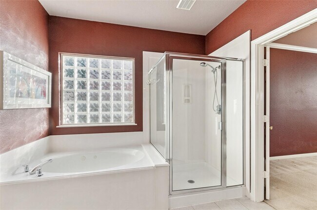 Building Photo - 4302 Country Oaks Ct
