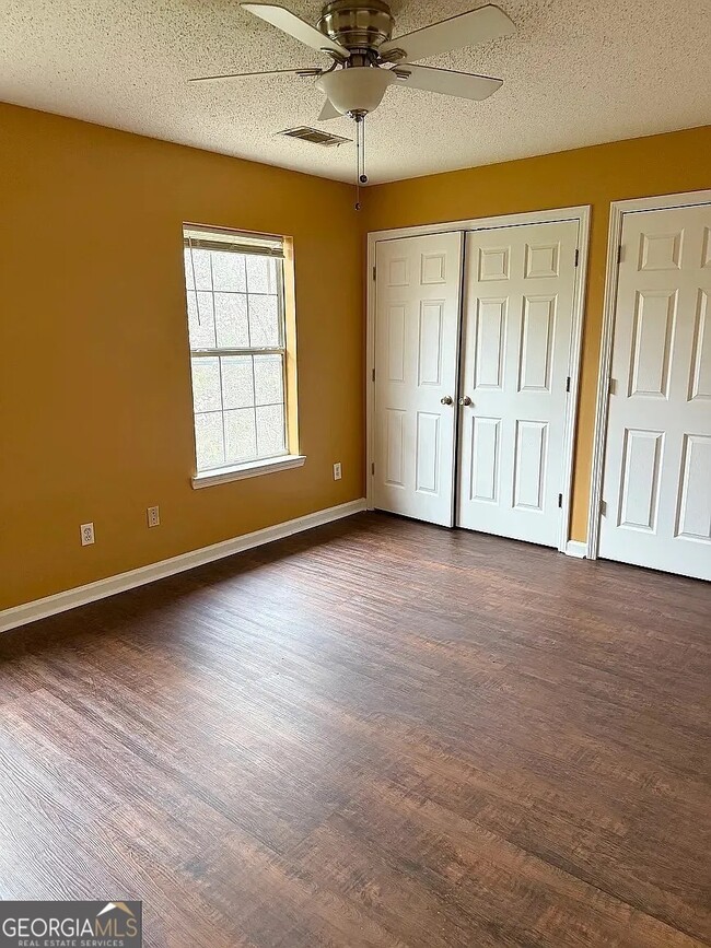 Building Photo - 1202 Pinedale Cir NW