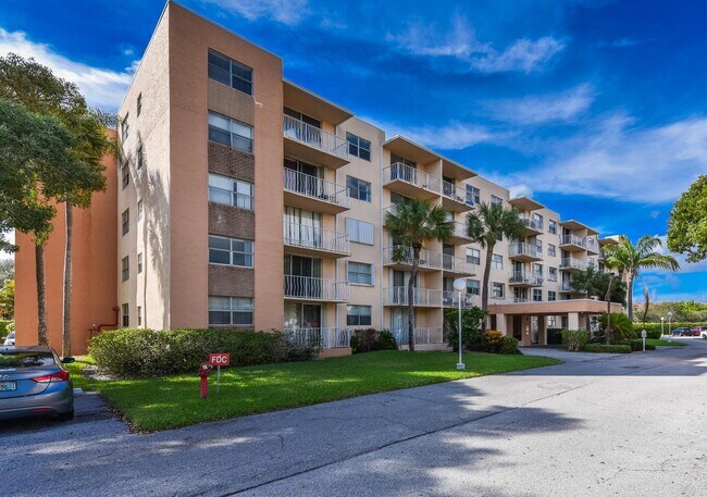 Building Photo - 500 Executive Center Dr