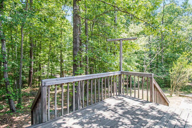 Building Photo - 4024 Oak Meadows Cove
