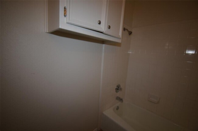 Building Photo - 7801 Parliament Pl