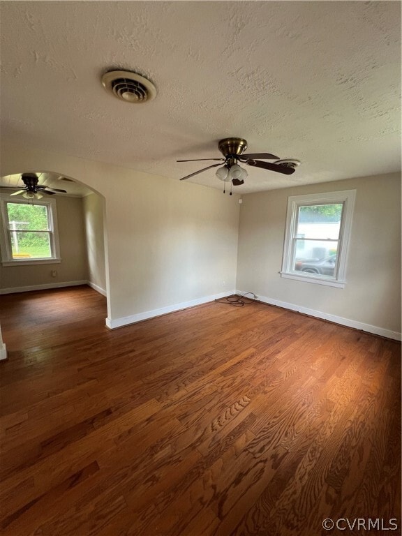 Building Photo - 310 S Mesa Dr