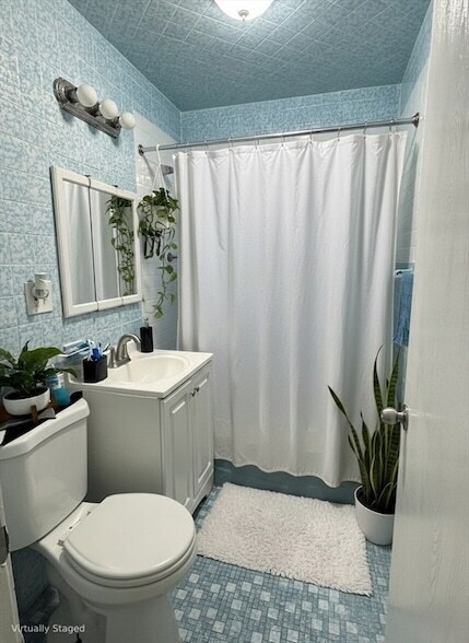 Building Photo - 139 London St