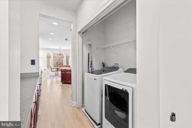 Building Photo - 2206 Green Ginger Cir