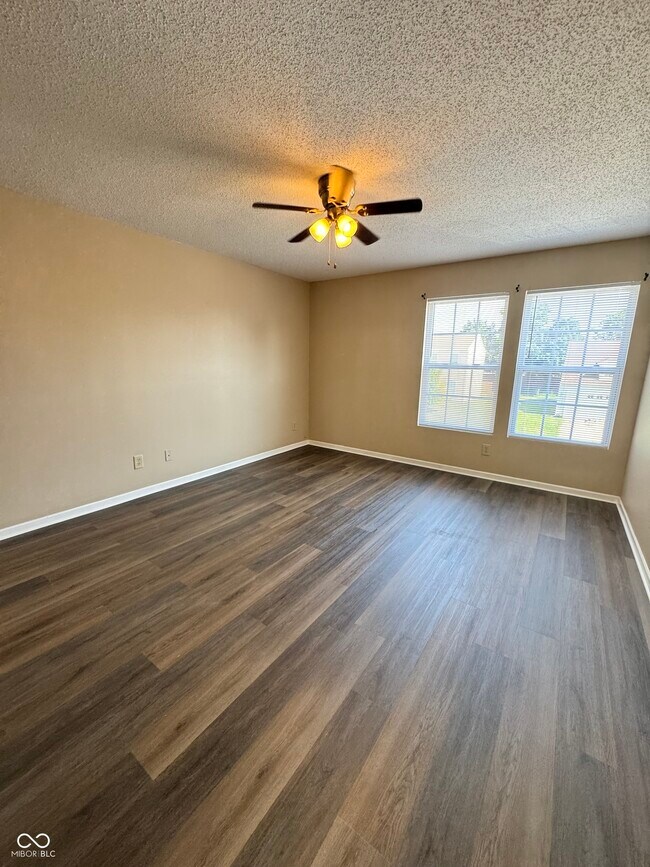 Building Photo - 10797 Miller Dr