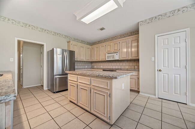 Building Photo - 5911 Indian Hills Ln