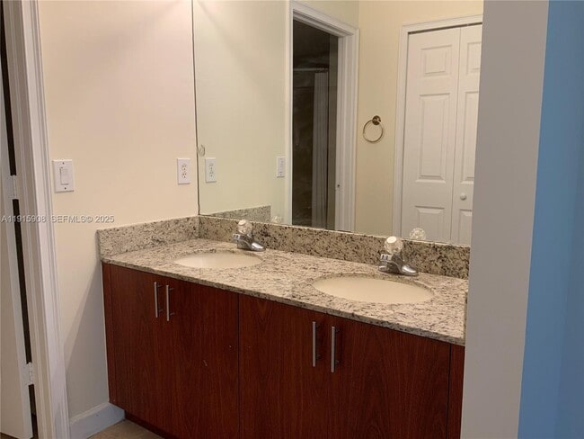 Building Photo - 10159 NW 43rd Terrace