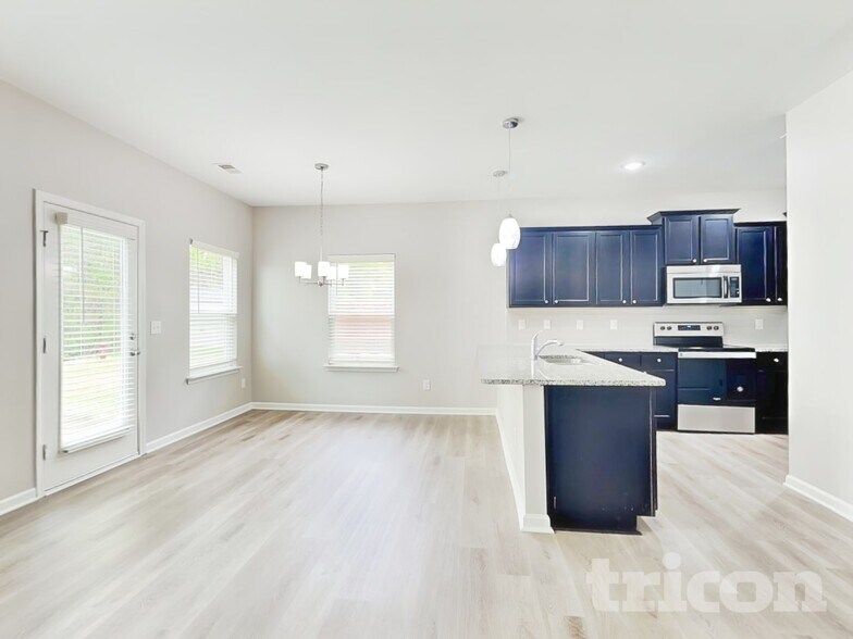 Building Photo - 3225 Ainsley Woods Dr