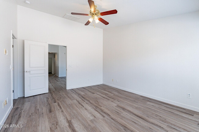 Building Photo - 24866 W Huntington Dr