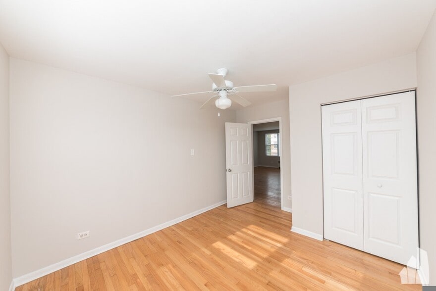 Building Photo - 7534 N Bell Ave