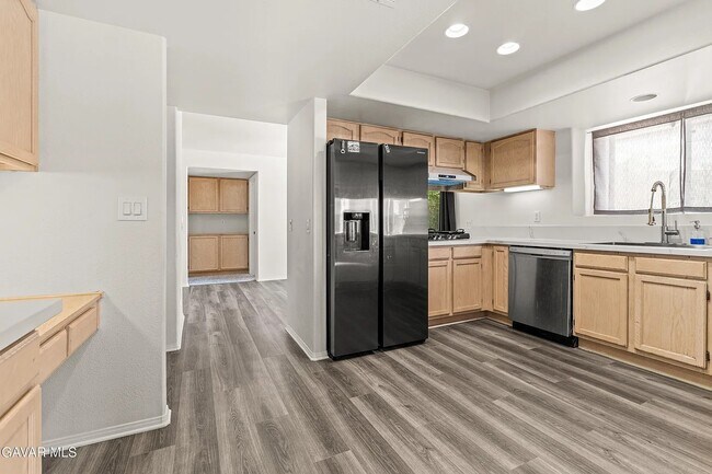 Building Photo - 6118 Quail Way