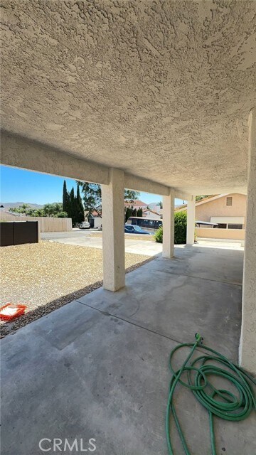Building Photo - 22547 Cascade Dr