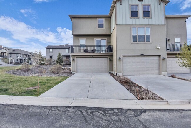 Building Photo - Wasatch Springs Gem