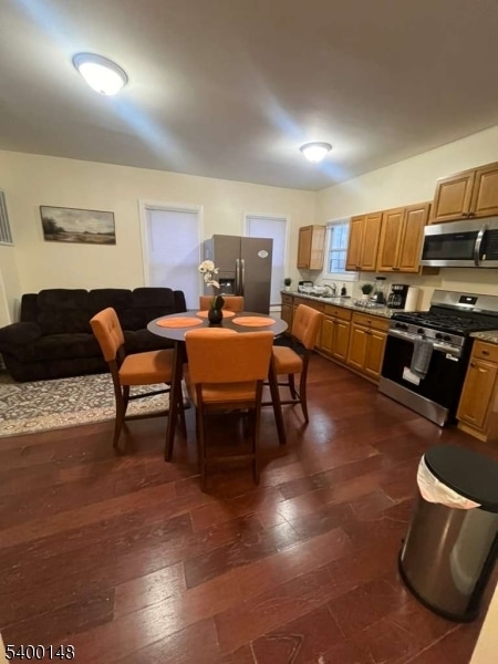 Building Photo - 168 N 5th St