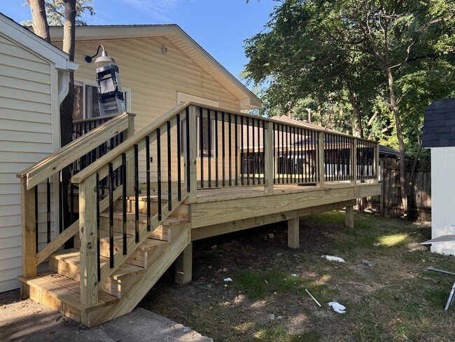 Building Photo - 5301 Urbandale Ave