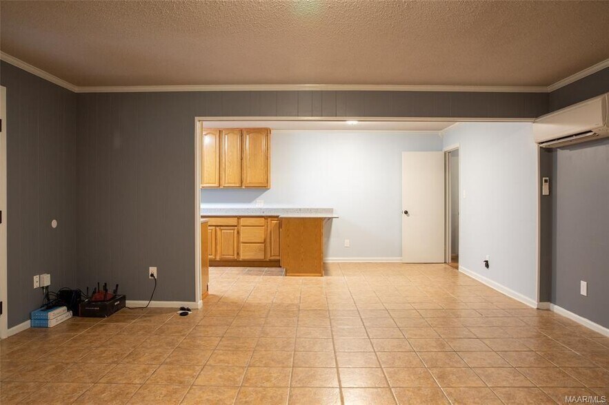 Building Photo - 826 Greg Dr