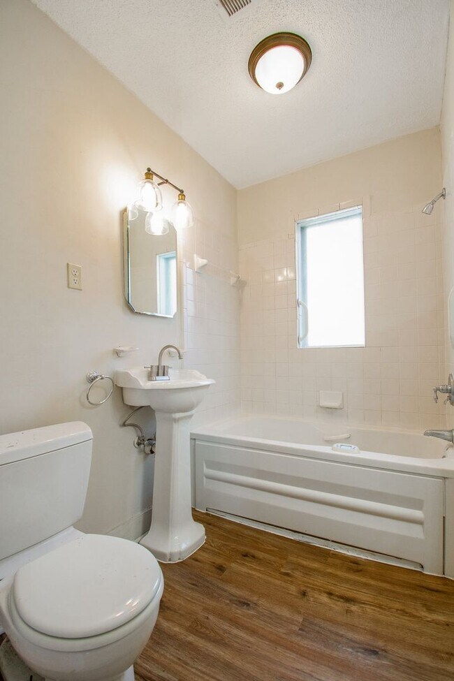 Building Photo - Newly Renovated 3BR/1B home in Whitehaven