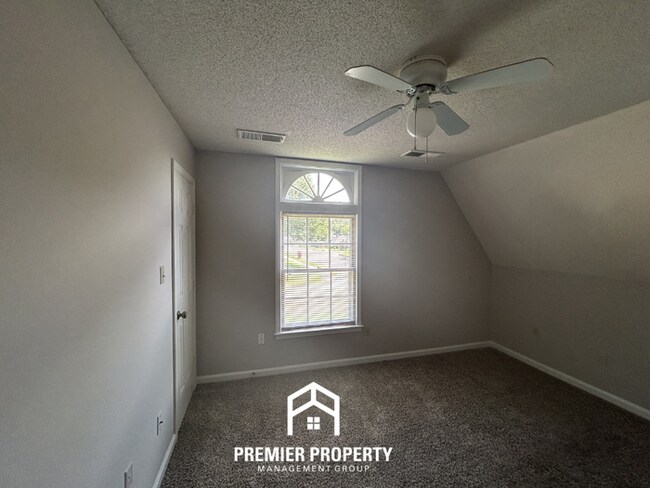 Building Photo - Large 5BR/3.5BA Home in 38125 | 2,541 Sq Ft, Vaulted Ceilings & Covered Patio