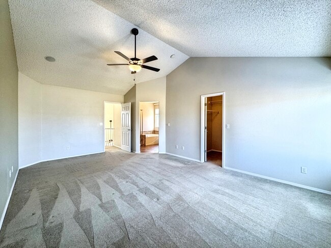 Building Photo - 236 Oxbow Dr