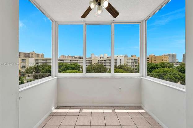 Building Photo - 250 180th Dr