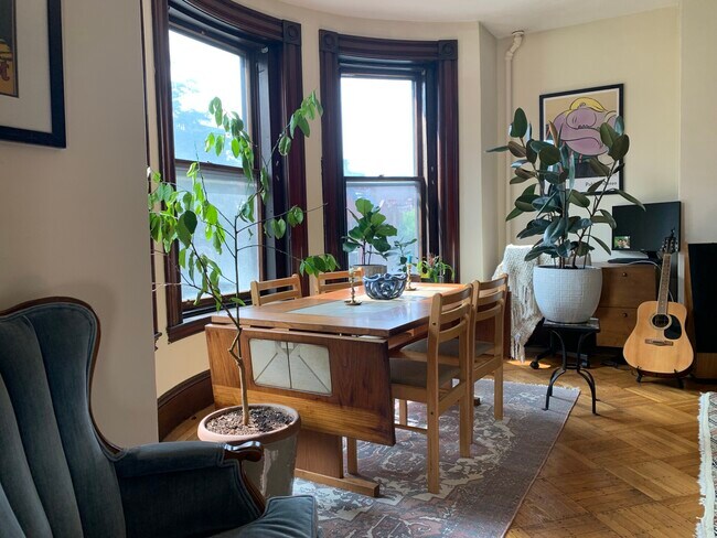 Building Photo - 273 Newbury St