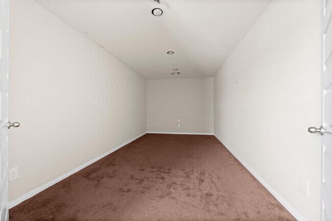Building Photo - 18115 Fernwood Bend Dr