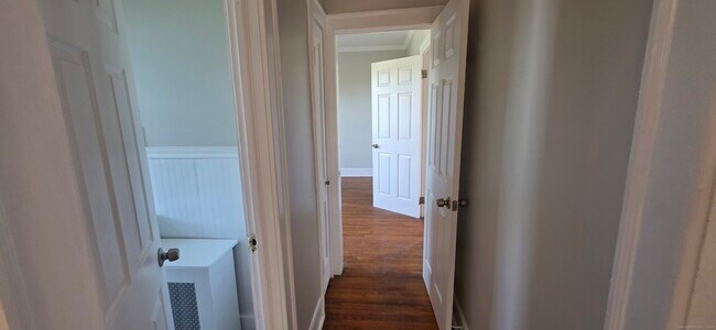 Building Photo - 312 Huntington St