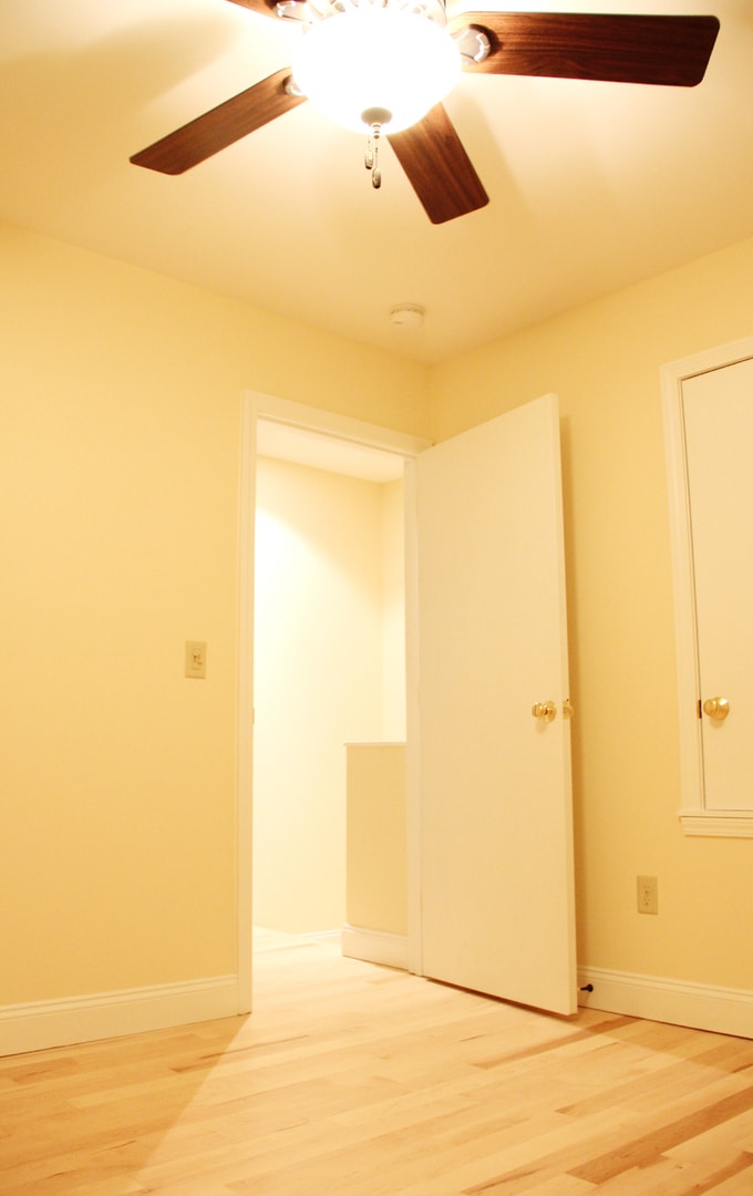 Building Photo - 48 N Champlain St