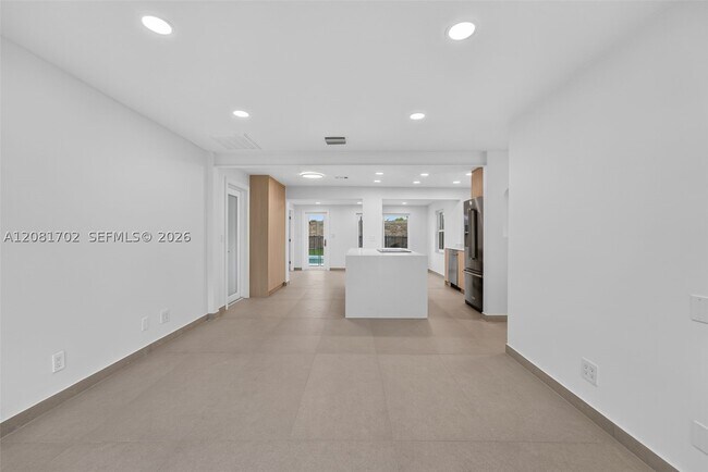 Building Photo - 3036 N 58th Ave
