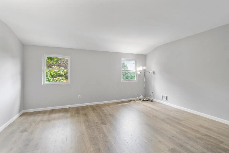 Building Photo - 1630 Forest Hill Rd