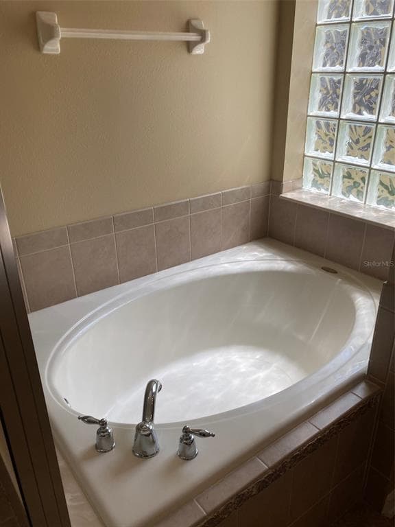 Building Photo - 14728 Sapodilla Dr