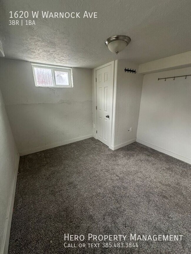 Building Photo - 1620 W Warnock Ave