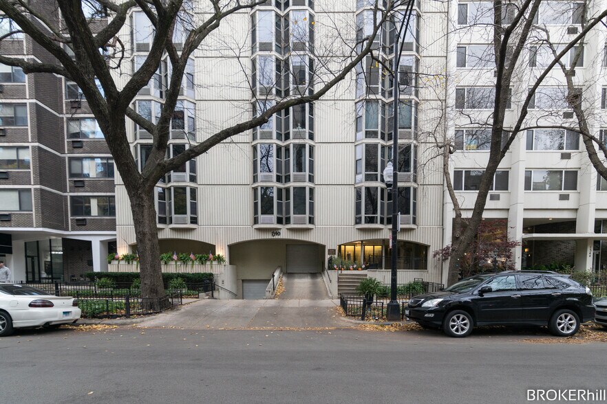 Exterior - 1340 N Dearborn St