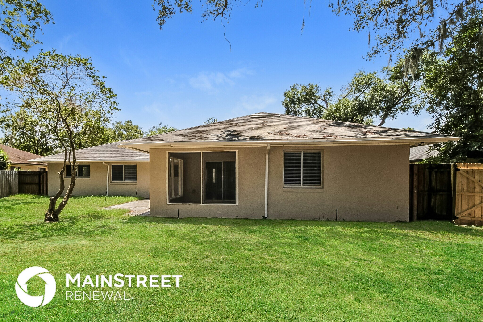 Building Photo - 1333 Sterling Oaks Dr