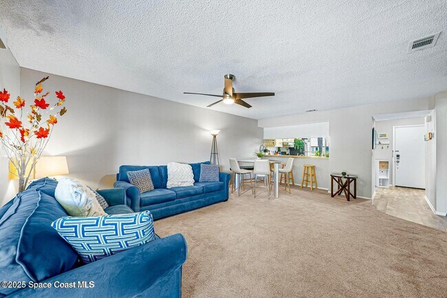Building Photo - 2175 Golf Isle Dr