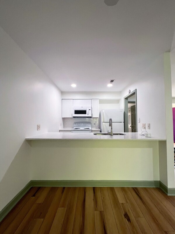 Building Photo - 3324 Tarleton W