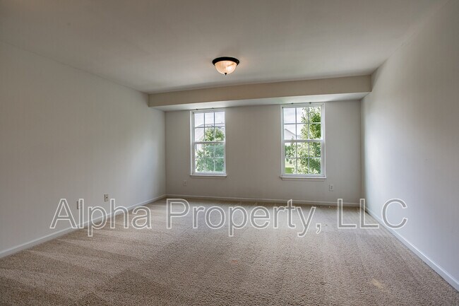 Building Photo - 11 Platte Ln