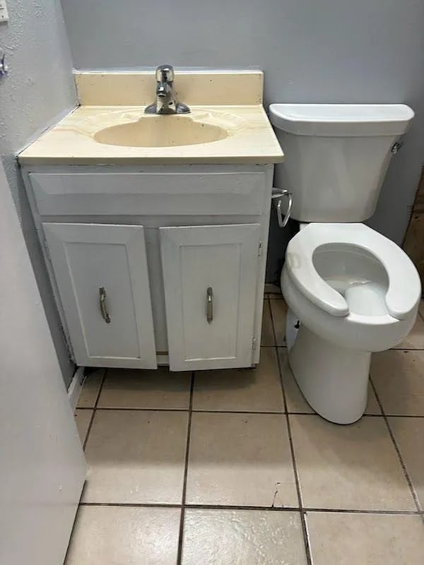 Building Photo - 228 Elmwood Dr