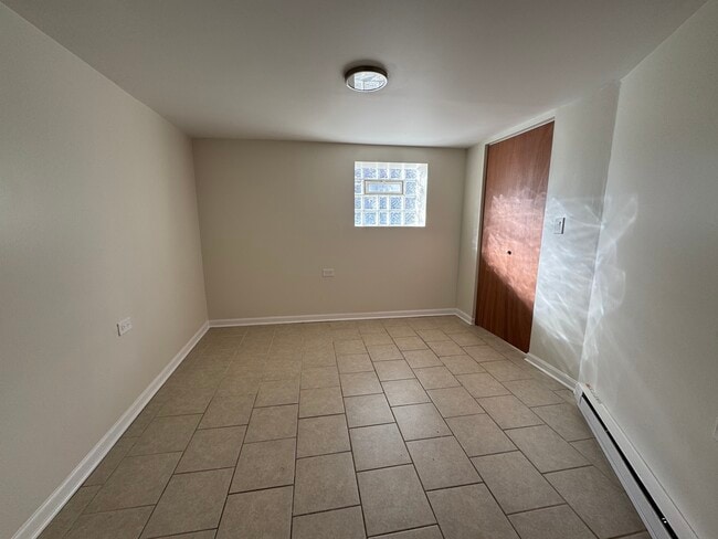 Building Photo - 3349 N Laramie Ave