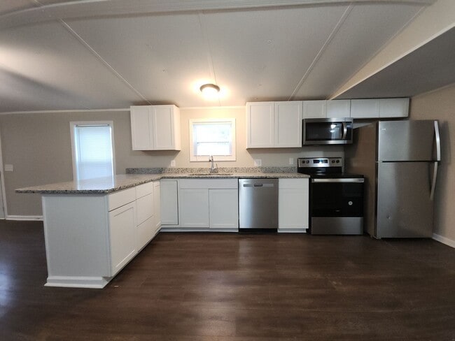 Building Photo - 4 Elcona St