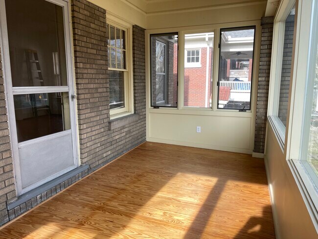 Building Photo - 227 Sycamore Rd